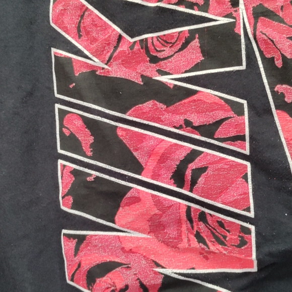 Nike tshirt - Picture 2 of 2